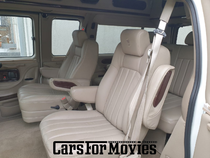 CarsForMovies | GMC Savana 2013 USA Weiß Beige Zivilfahrzeug Bus Schleswig-Holstein 7279 